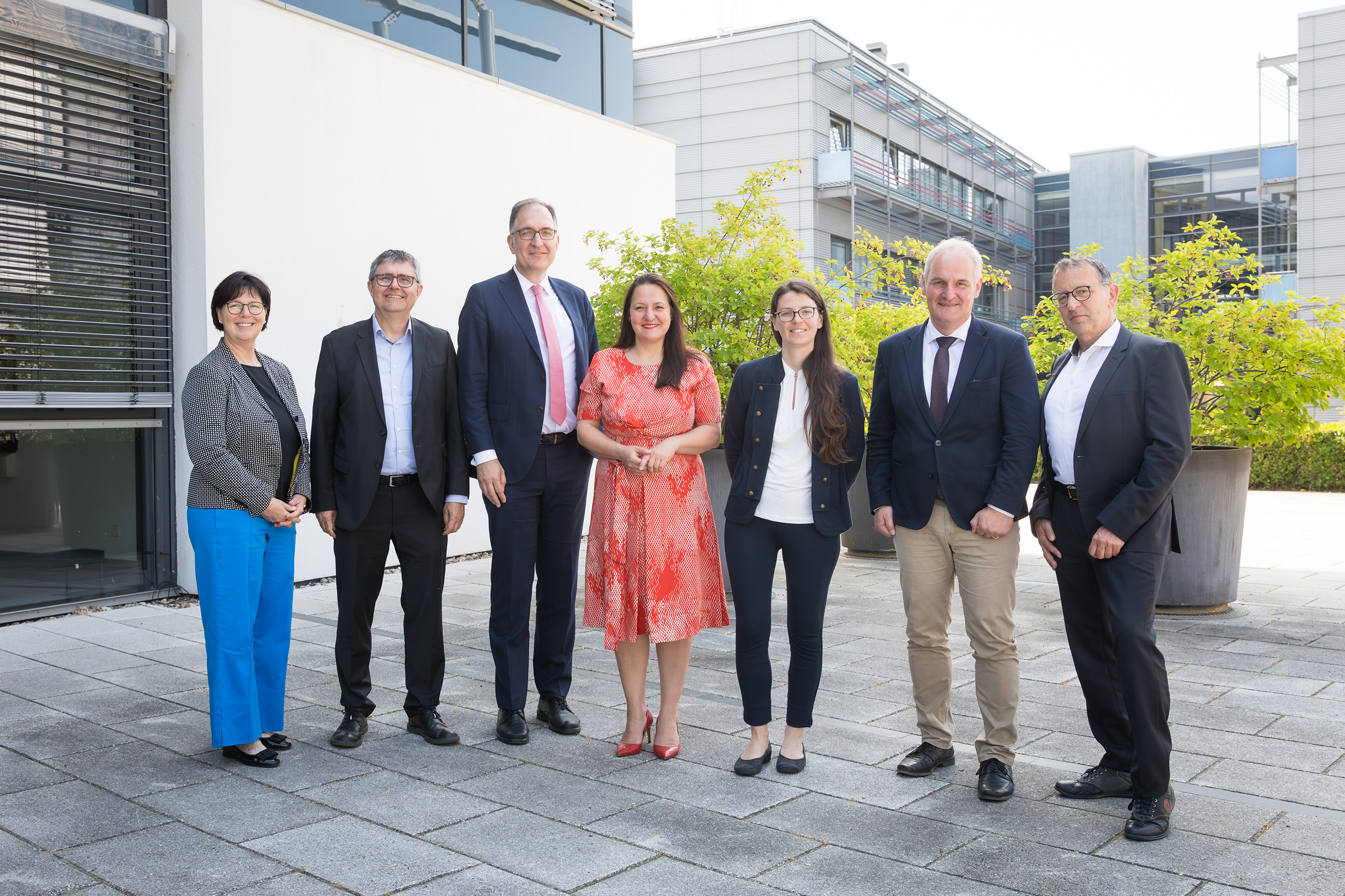 MPIKG-Direktoren: Prof. Dr. Markus Antonietti, Prof. Dr. Peter Fratzl, Prof. Dr. Peter H. Seeberger, Prof. Silvia Vignolini; Ministerin Dr. Manja Schüle; Bernd Rubelt; Prof. Oliver Günther