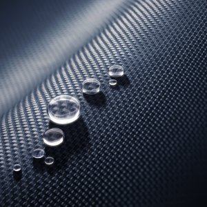 Wassertropfen auf Hitechgewebe