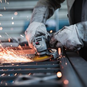 Arbeiter in der Metallindustrie